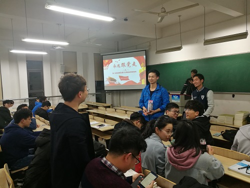 91成人视频
：永远跟党走3.jpg