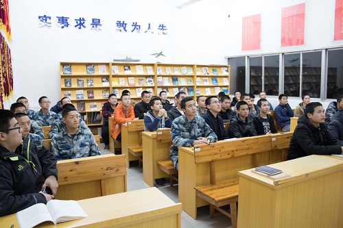 m1514997875556380.jpg 座谈会-3.jpg